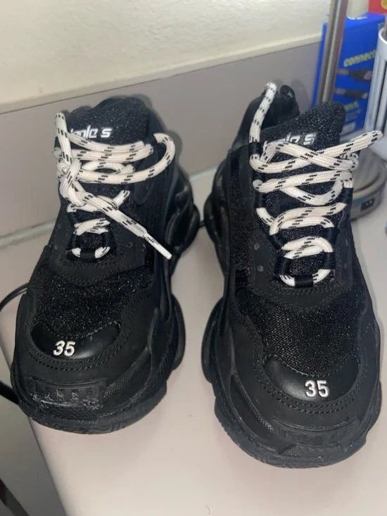 Authentic Balenciaga Triple S sneakers - Picture 8 of 9